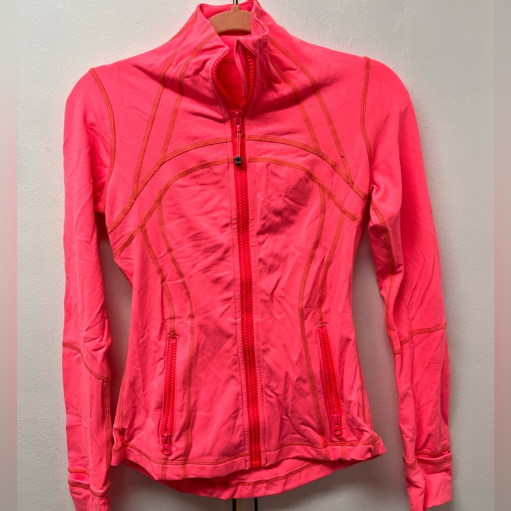 Like NEW Discontinued Lululemon Define Jacket size 6 Pink Coral